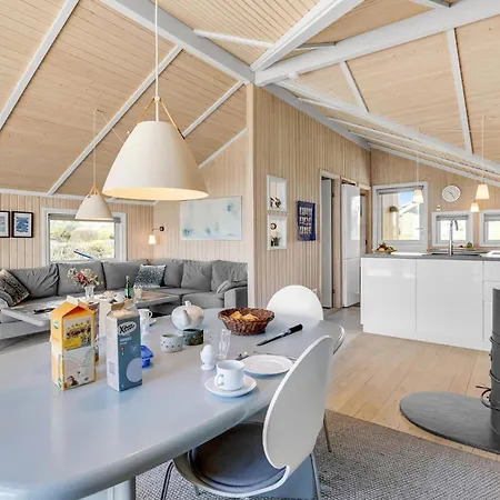 Holiday home Gorgeous In Slagelse With Kitchen Drosselbjerg